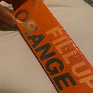 Touch in Sol eye shadow palette